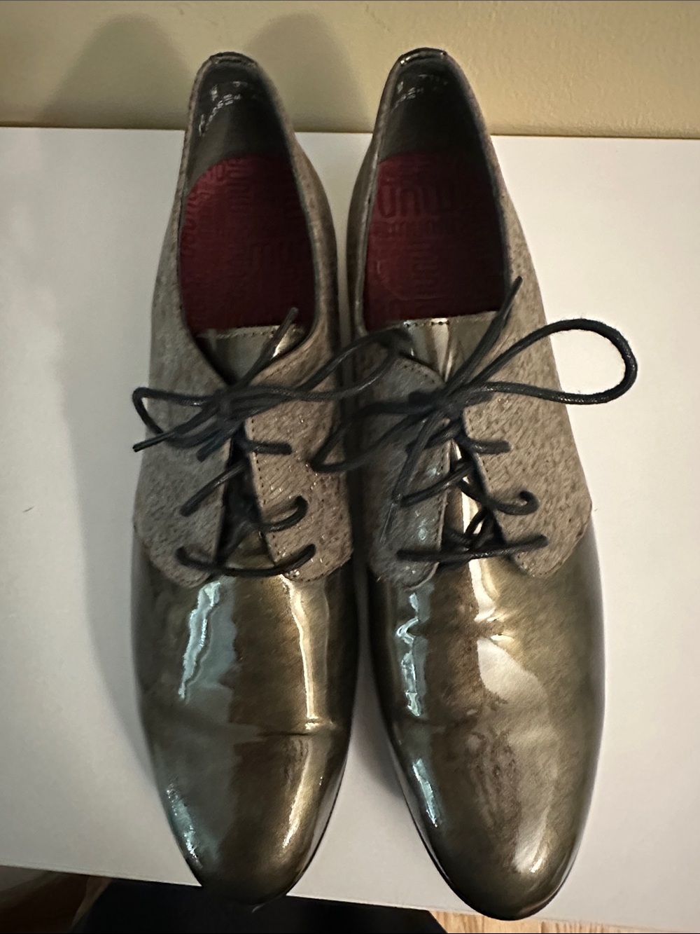 Munro Metallic Green and Gray Women’s Oxford Dress Shoes
